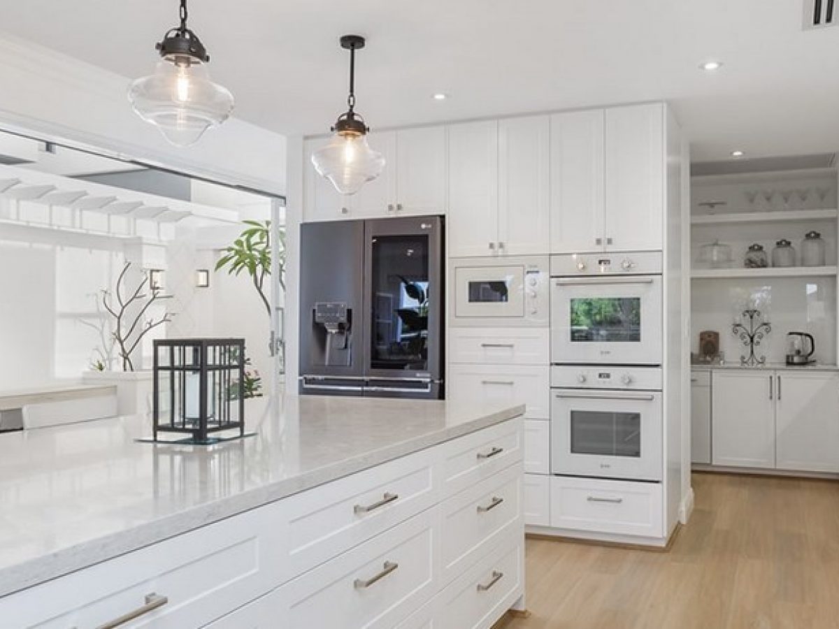 کابینت هایگلاس